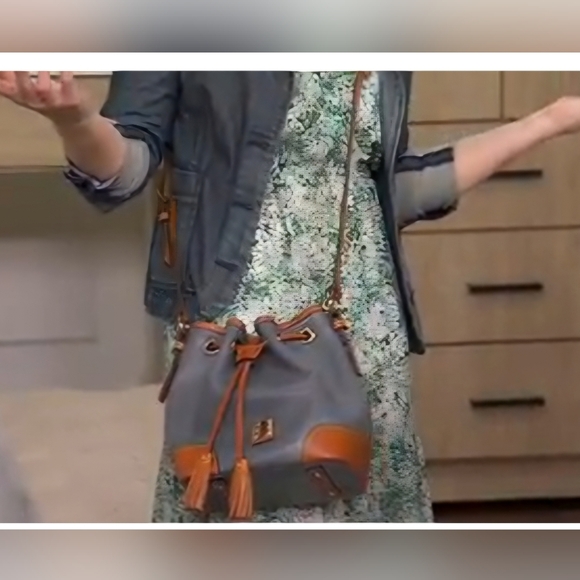 Dooney & Bourke Wexford Leather Crossbody Drawstring Bag - Picture 3 of 6